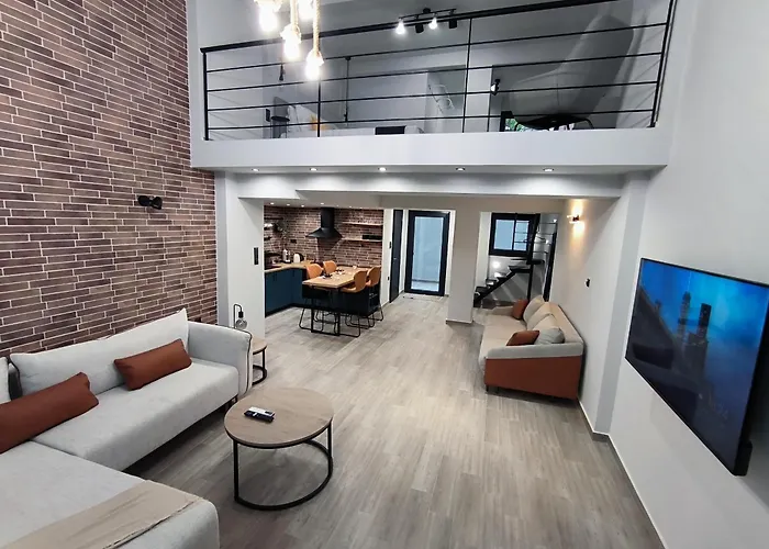 Zoe Loft