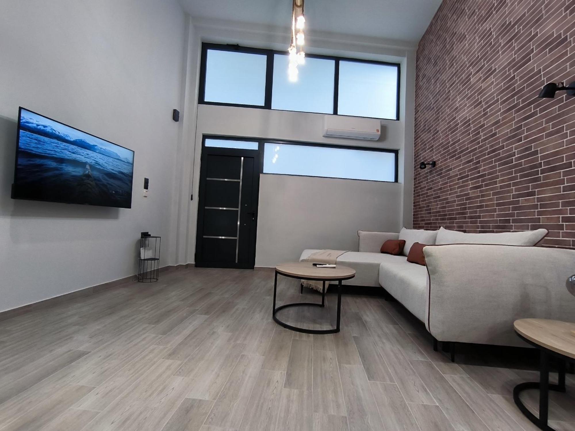 Zoe Loft * Kavala