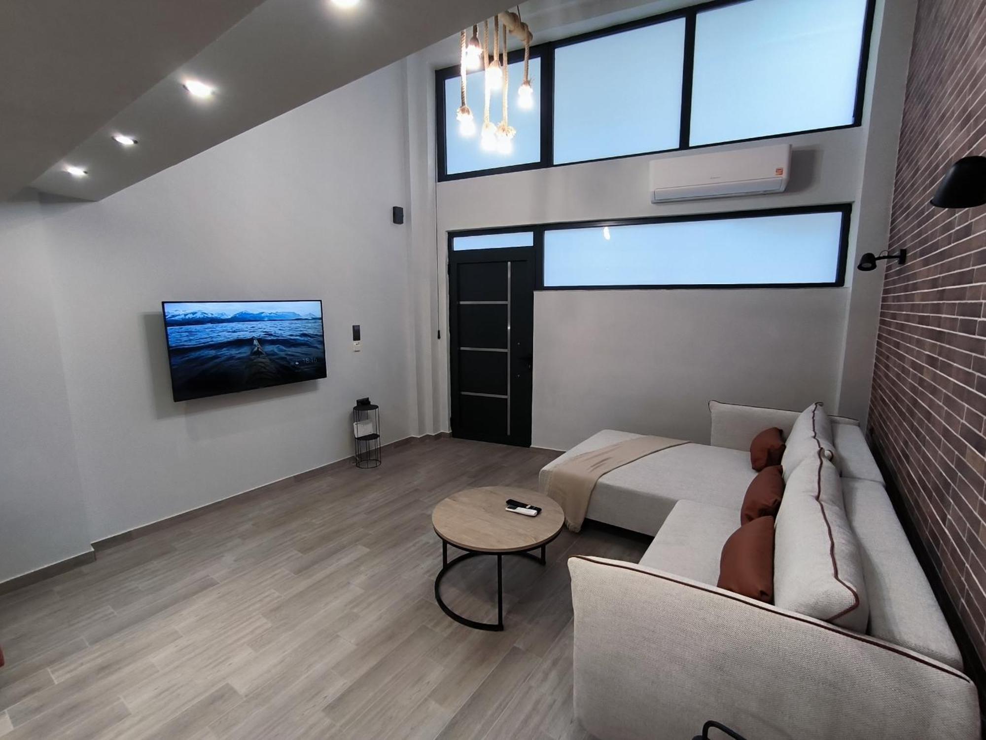 Zoe Loft
