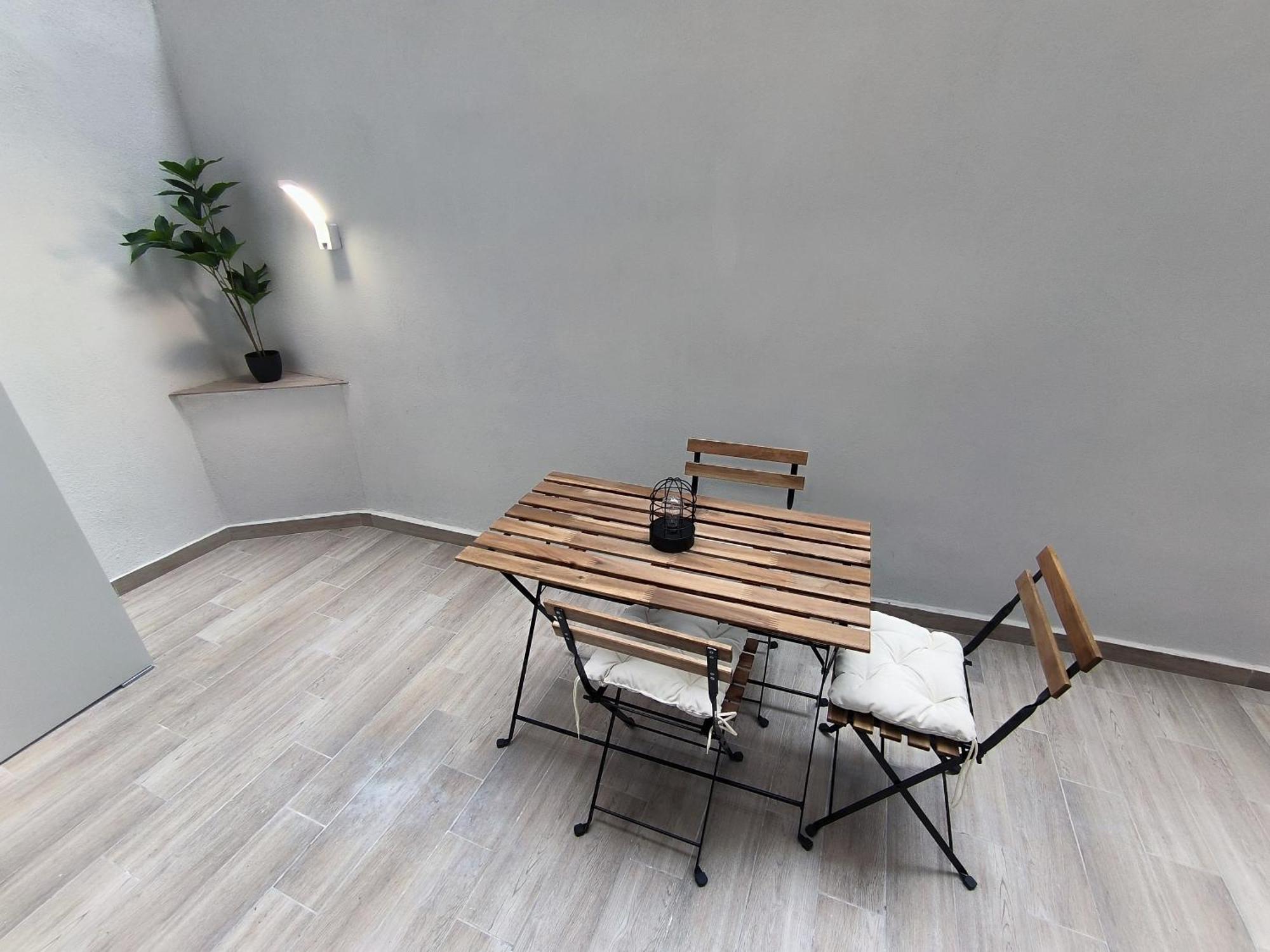 Zoe Loft