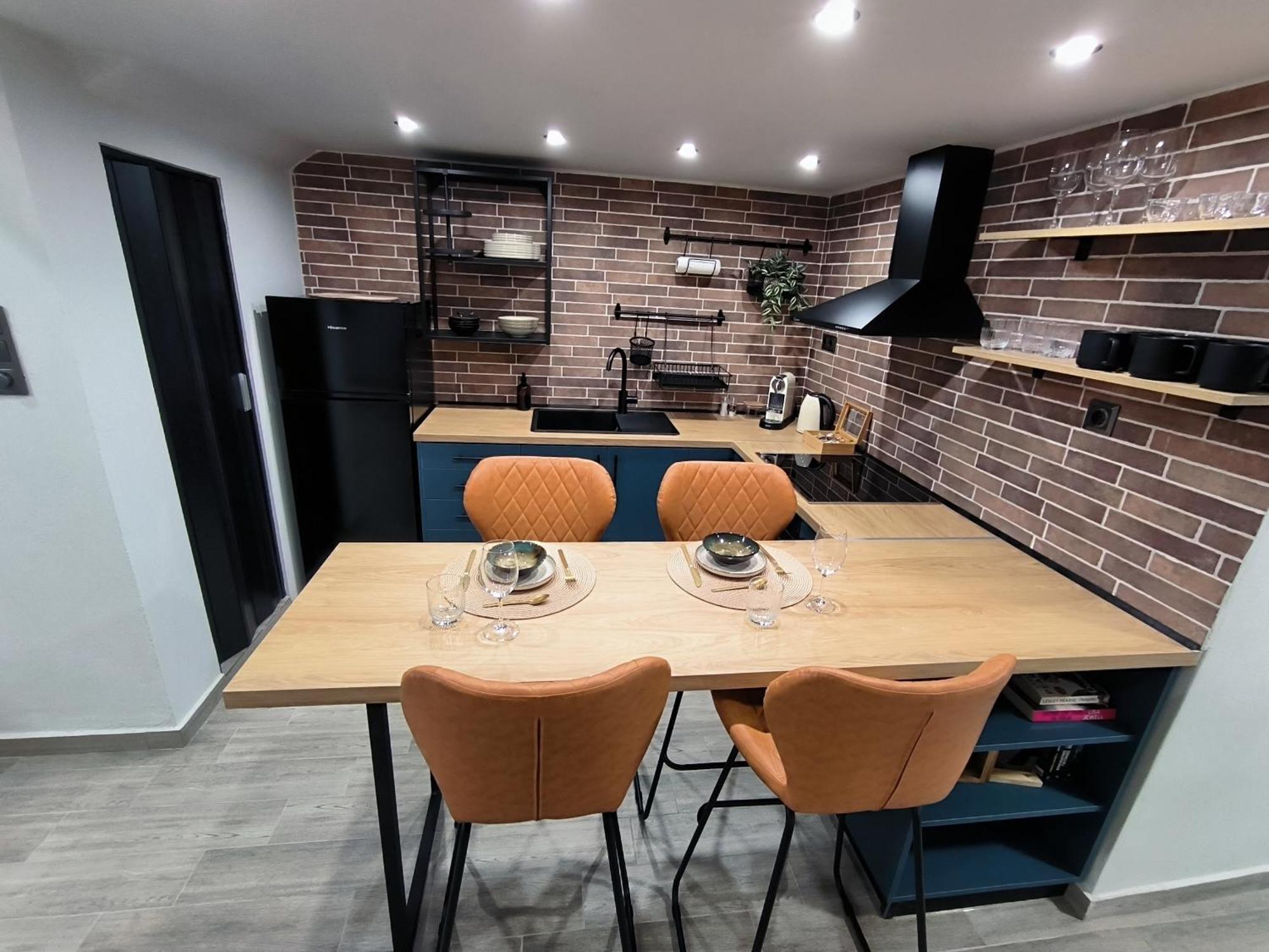 Zoe Loft *