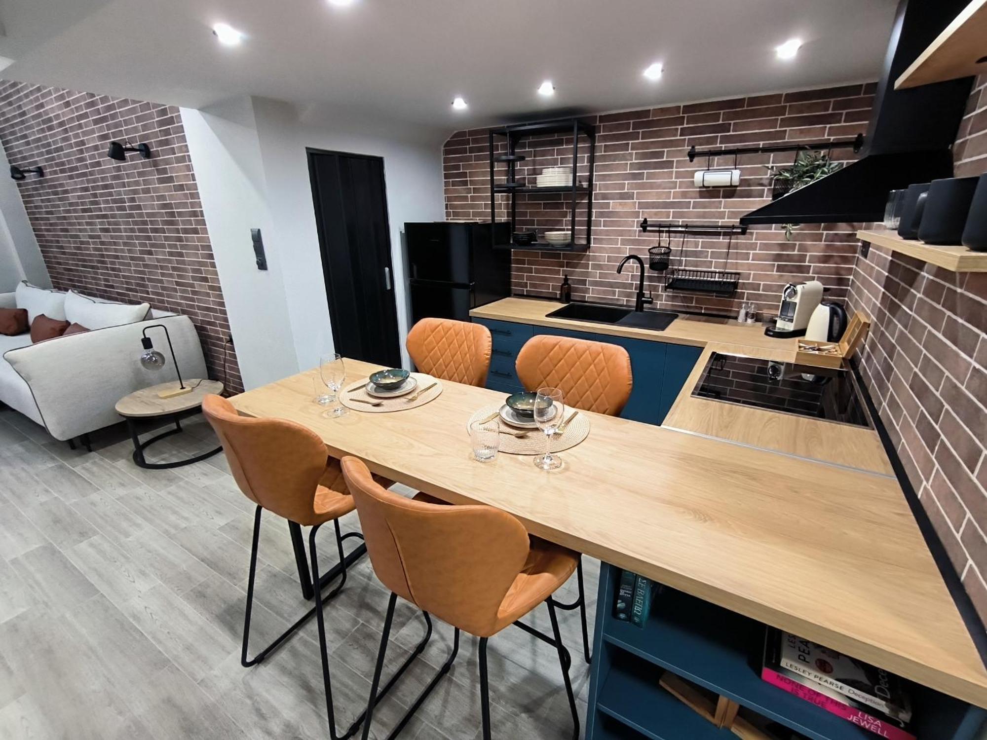 Zoe Loft